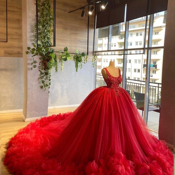 Prom Ball Dresses - Picture 5 of 10